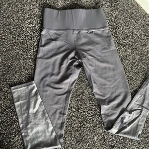 Carbon38 Metallic Silver leggings